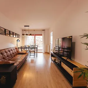 Bravissimo Pont De La Princesa, Comfortable 3-bedroom Apartment
