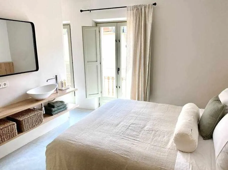 Velo Vern 3 Luxury Penthouse W Views Of City Wall Girona Apartment
