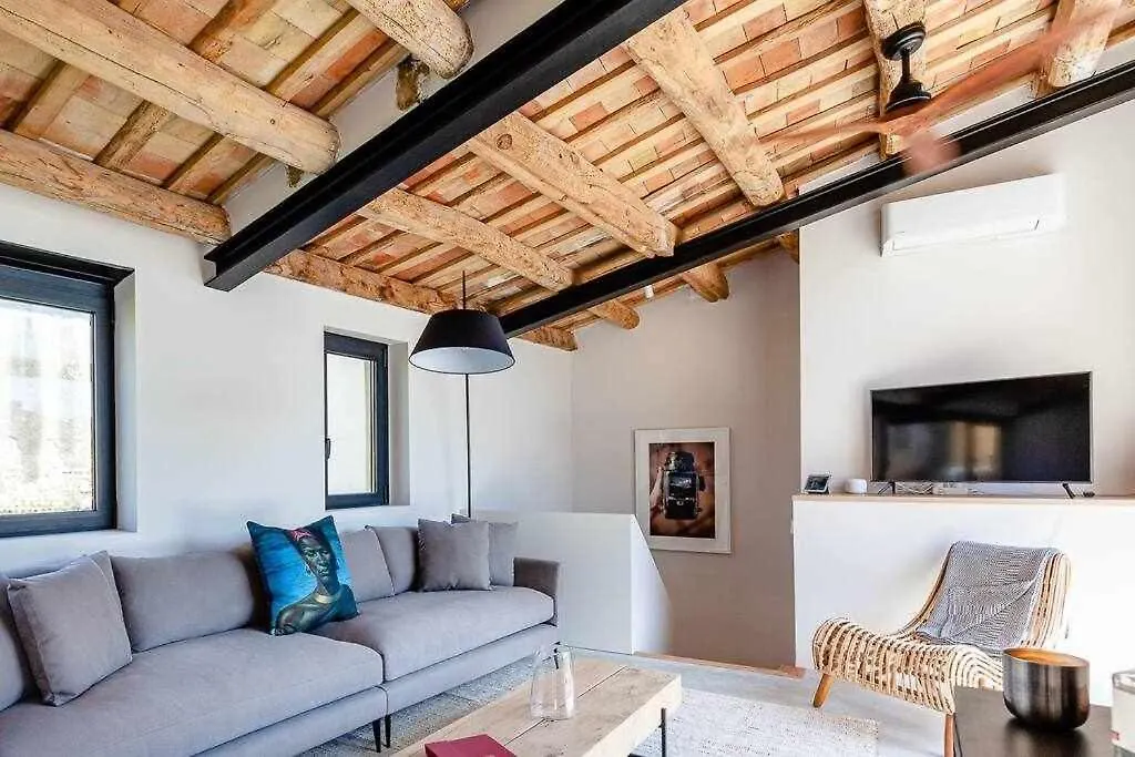 Velo Vern 3 Luxury Penthouse W Views Of City Wall Girona Spain
