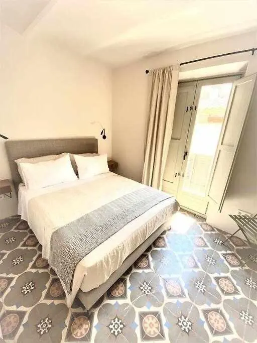Apartment Velo Vern 3 Luxury Penthouse W Views Of City Wall Girona